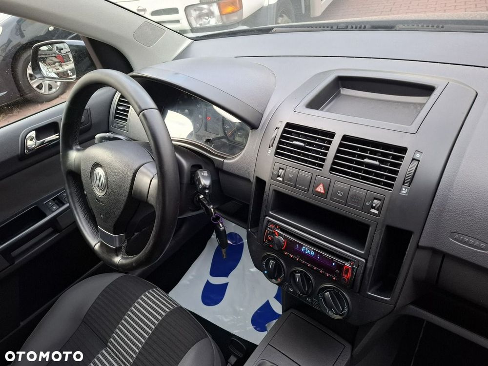 Volkswagen Polo 1.2 Team - 12