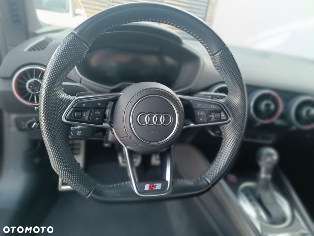 Audi TT S Coupé - 8