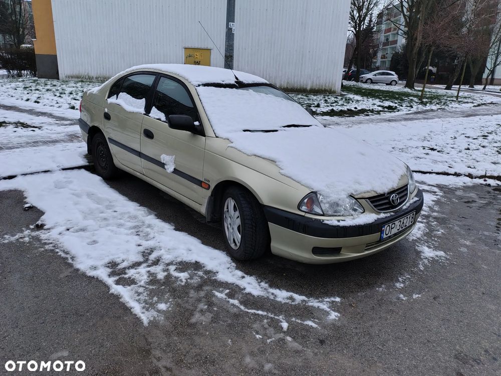 Toyota Avensis 1.6 VVT-i Terra - 1