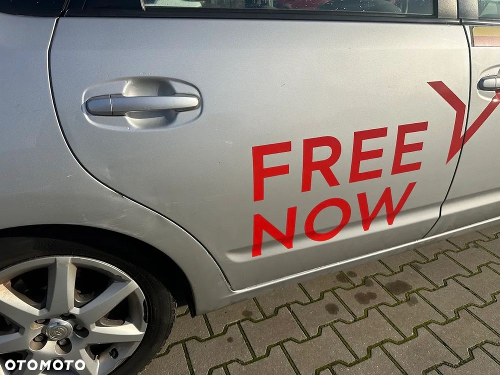 Toyota Prius 1.5 VVT-i Sol - 7