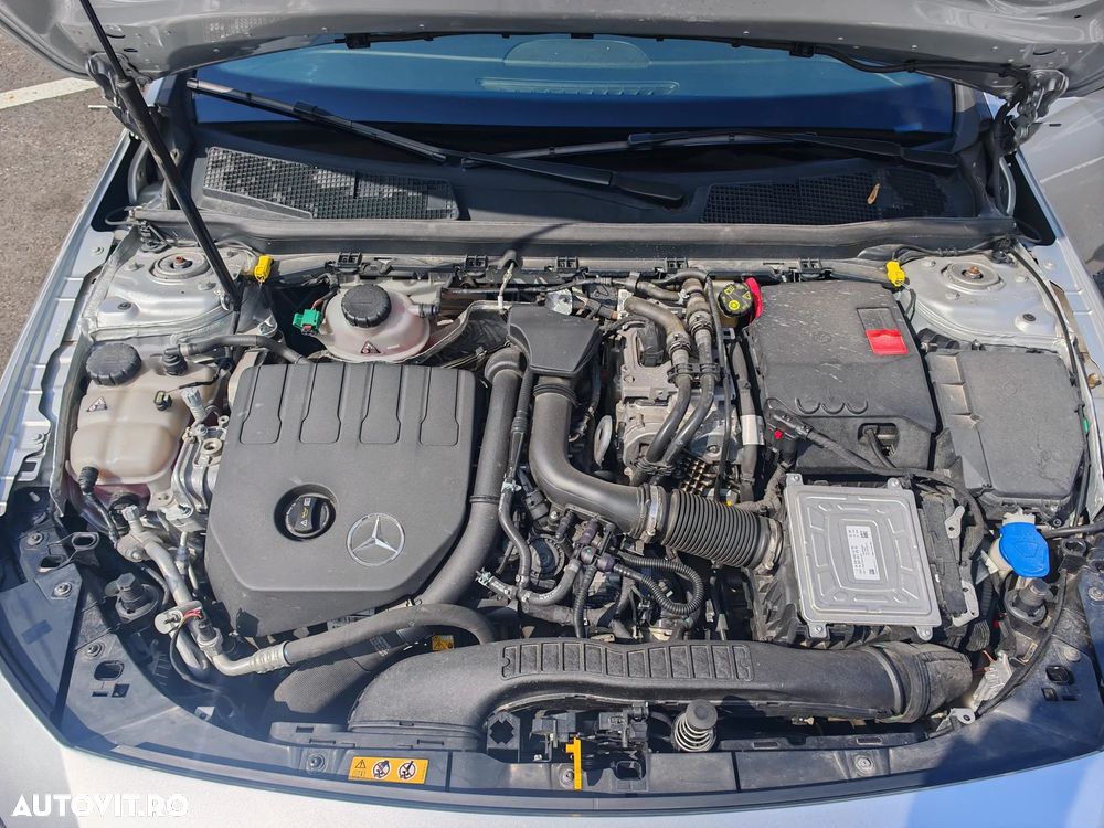 Mercedes-Benz A 250 e Sedan 8G-DCT Edition 2020 - 15