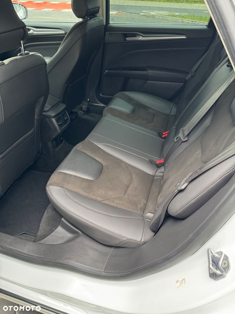 Ford Mondeo 2.0 TDCi STart-Stopp Titanium - 29