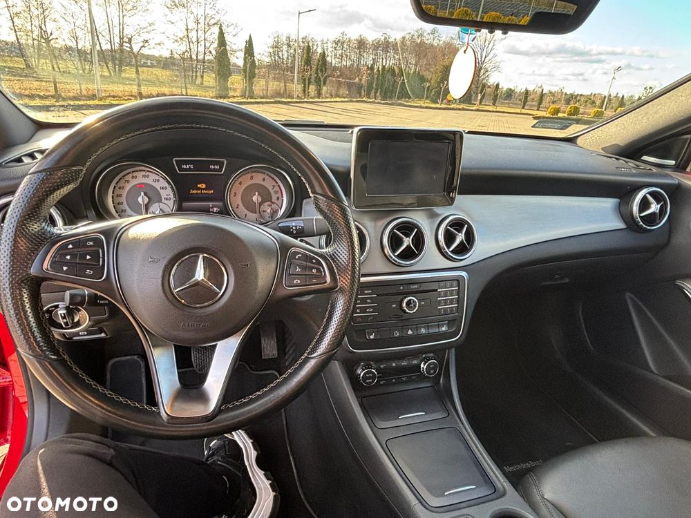 Mercedes-Benz CLA 250 7G-DCT - 15