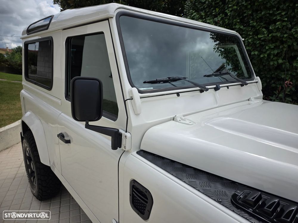 Land Rover Defender 90 2.4 CRD S - 25