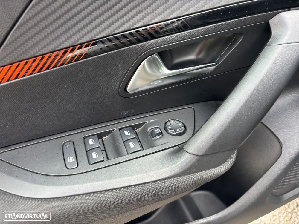 Peugeot 2008 1.5 BlueHDi Allure - 18