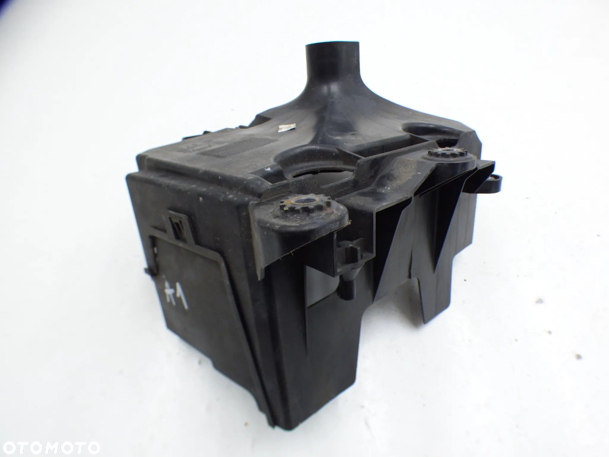 AUDI A1 8X PODSTAWA AKUMULATORA MOCOWANIE 6R0915321E GORLICE - 2