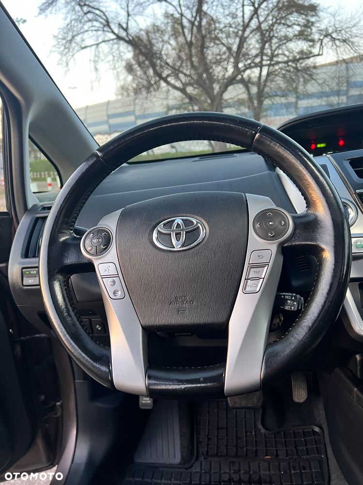 Toyota Prius+ (Hybrid) Executive - 16