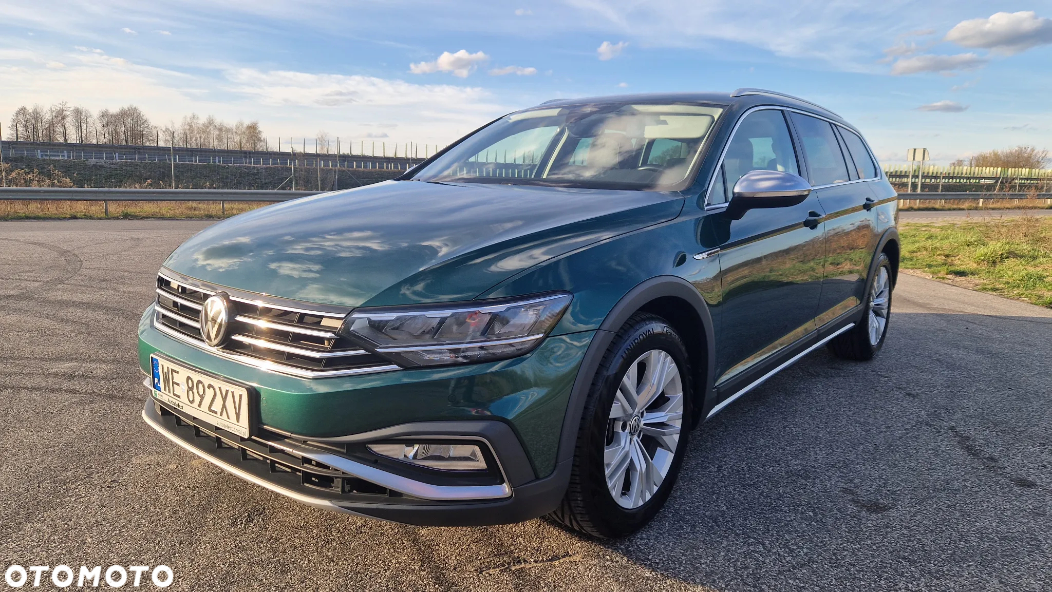 Volkswagen Passat Alltrack 2.0 TSI 4Mot DSG - 2
