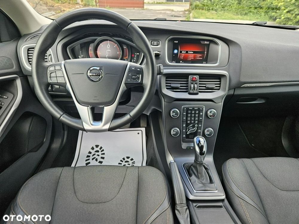 Volvo V40 D2 Geartronic Momentum - 9