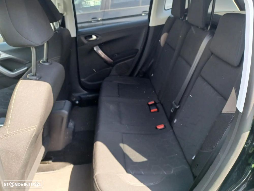 Peugeot 2008 - 17