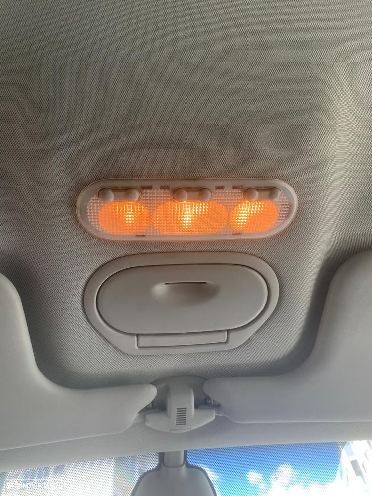 Renault Grand Scénic 1.5 dCi Confort - 8