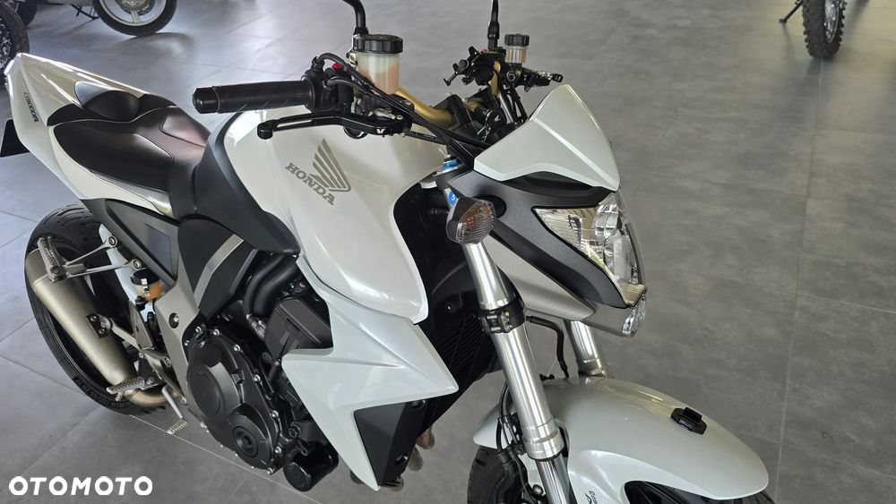 Honda CB - 22