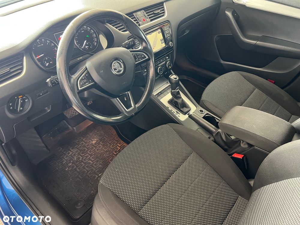 Skoda Octavia 2.0 TDI Ambition DSG - 11