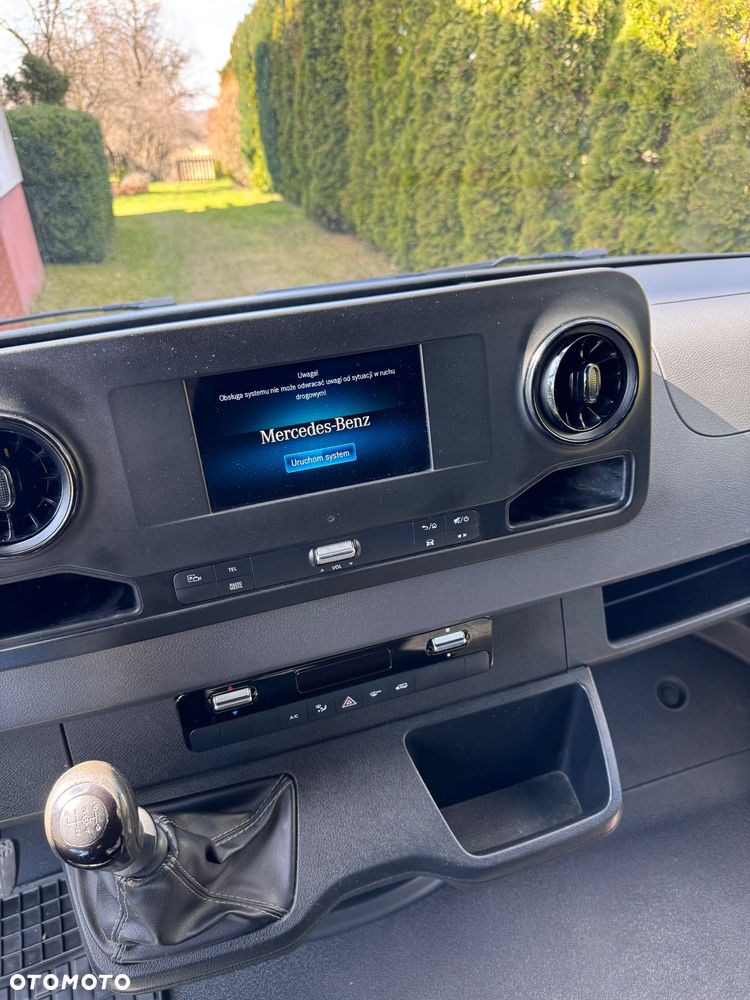 Mercedes-Benz Sprinter - 9