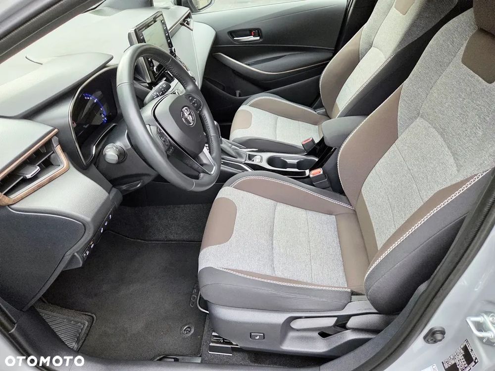 Toyota Corolla - 19