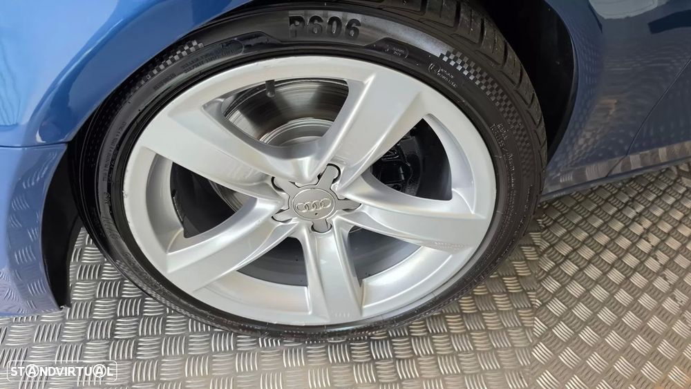 Audi A4 2.0 TDI multitronic - 31