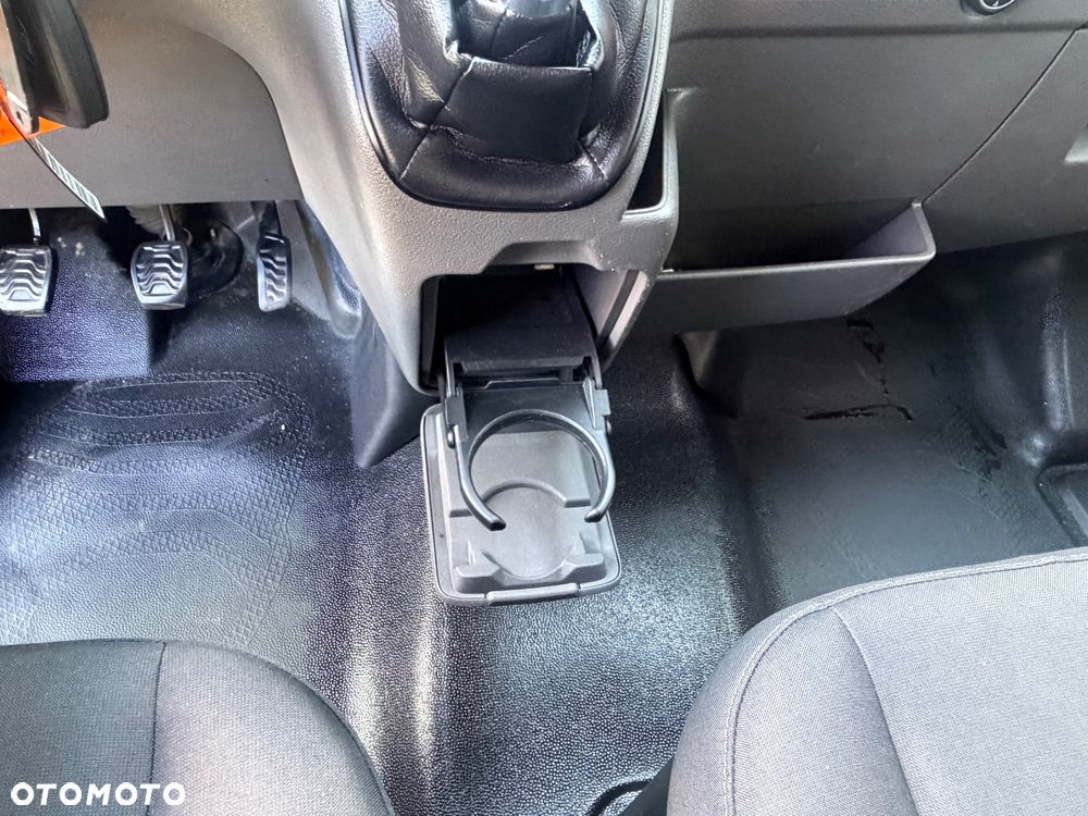 Ford Transit - 15