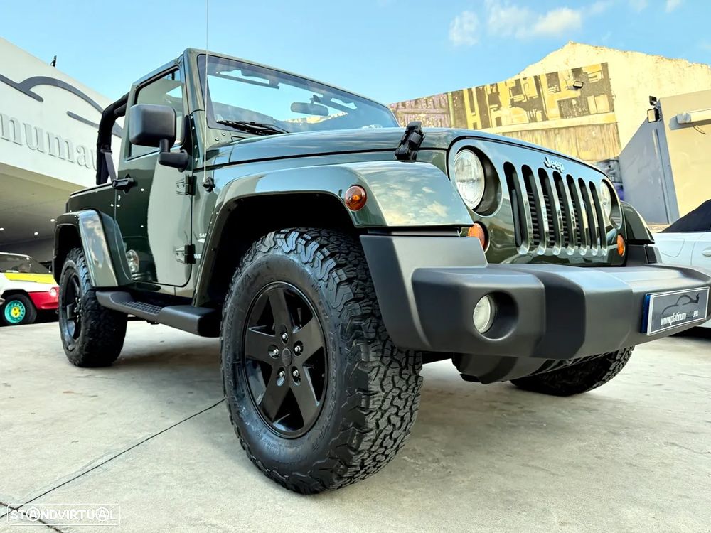 Jeep Wrangler 2.8 CRD ATX Sport - 34