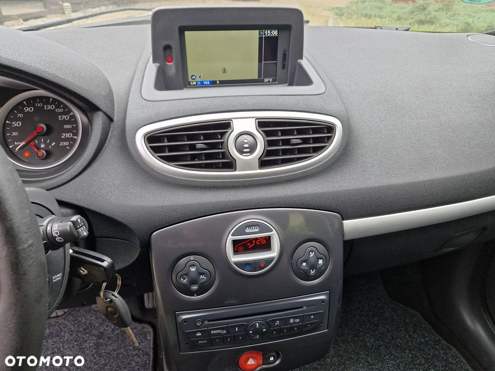 Renault Clio 1.2 16V Pack Authentique - 12