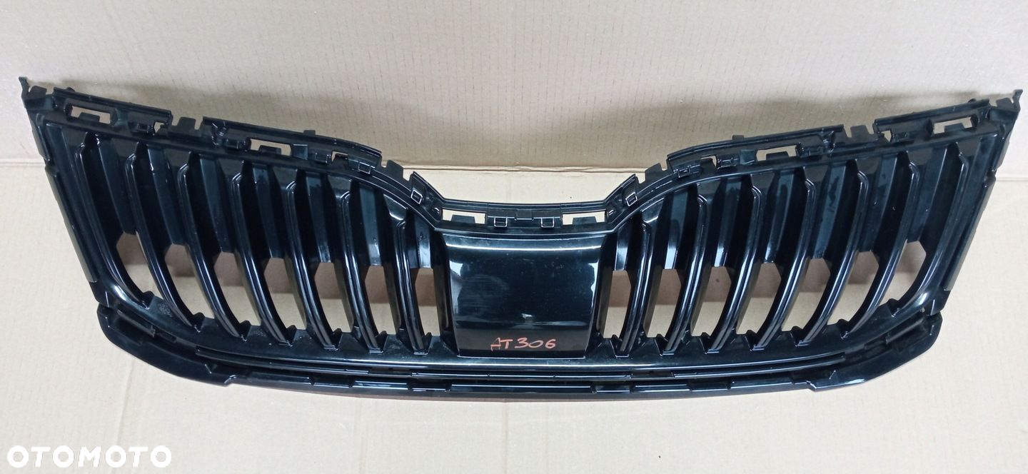 SKODA OCTAVIA III LIFT 16- ATRAPA GRILL KRATKA ZDERZAKA PRZÓD 5E0853653C - 2