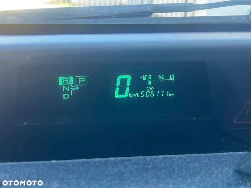 Toyota Prius 1.5 VVT-i Prestige - 11