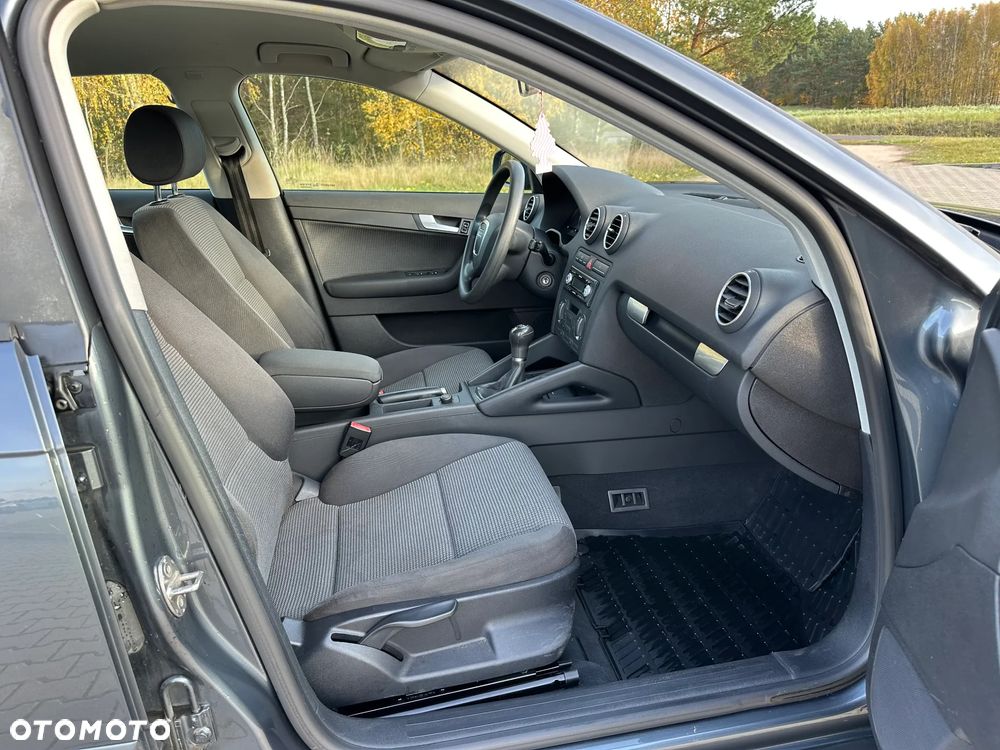 Audi A3 Sportback - 16