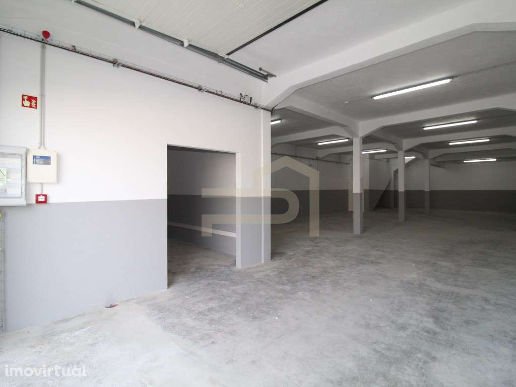 Arrenda-se armazém com 500 m2 restaurado. - Grande imagem: 3/19