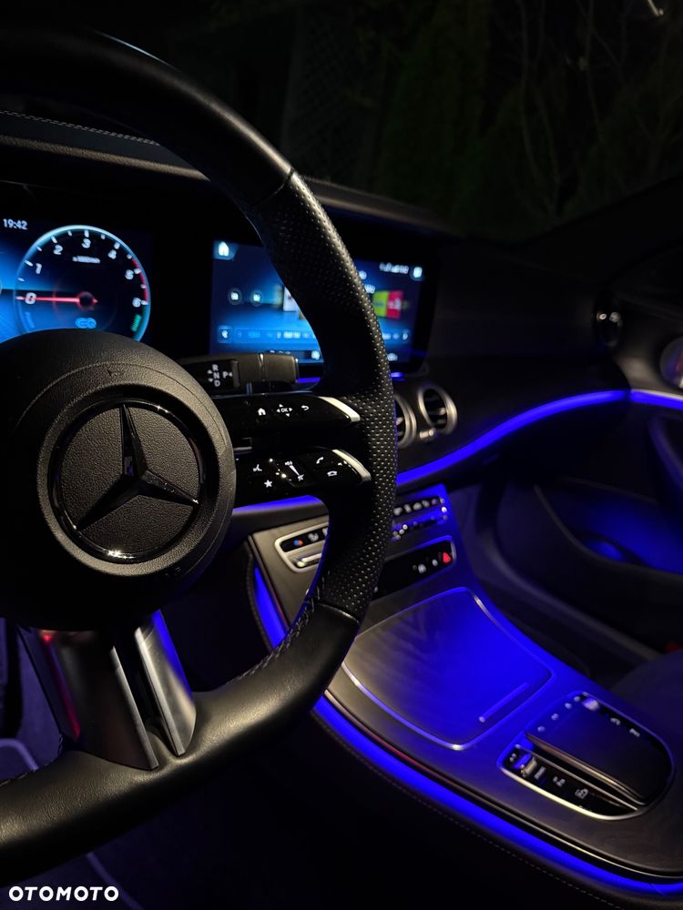 Mercedes-Benz Klasa E 300 de 4Matic 9G-TRONIC AMG Line - 17