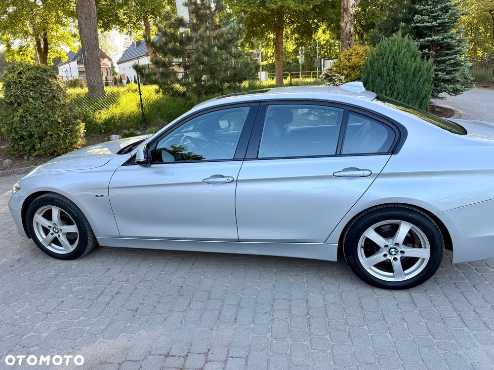 BMW Seria 3 320d - 7