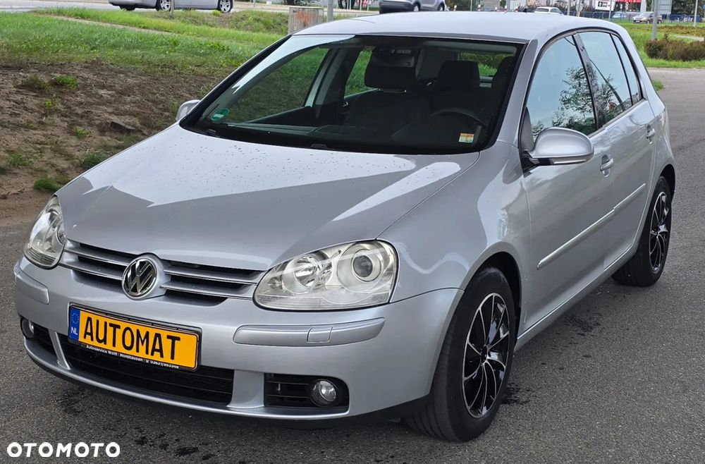 Volkswagen Golf V 2.0 FSI Comfortline DSG - 2
