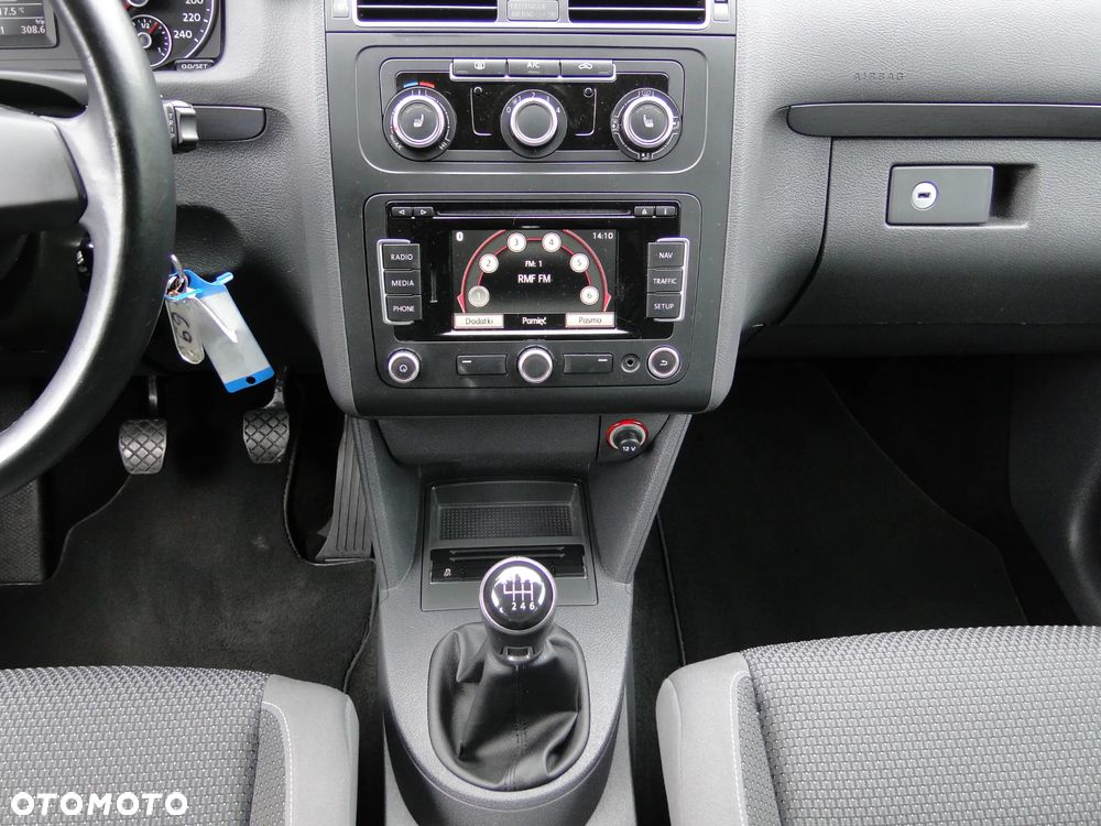 Volkswagen Touran 2.0 TDI DPF BlueMotion Technology Highline - 8