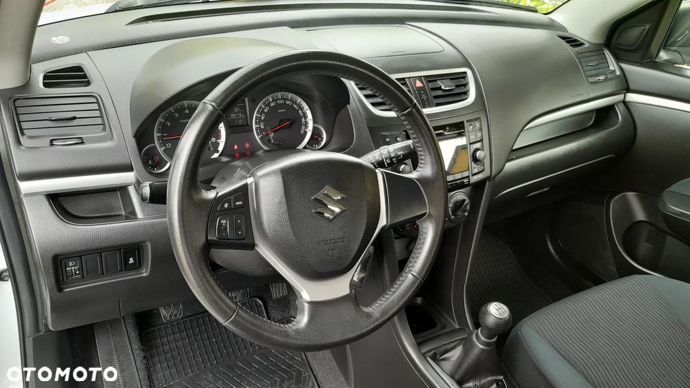 Suzuki Swift - 4