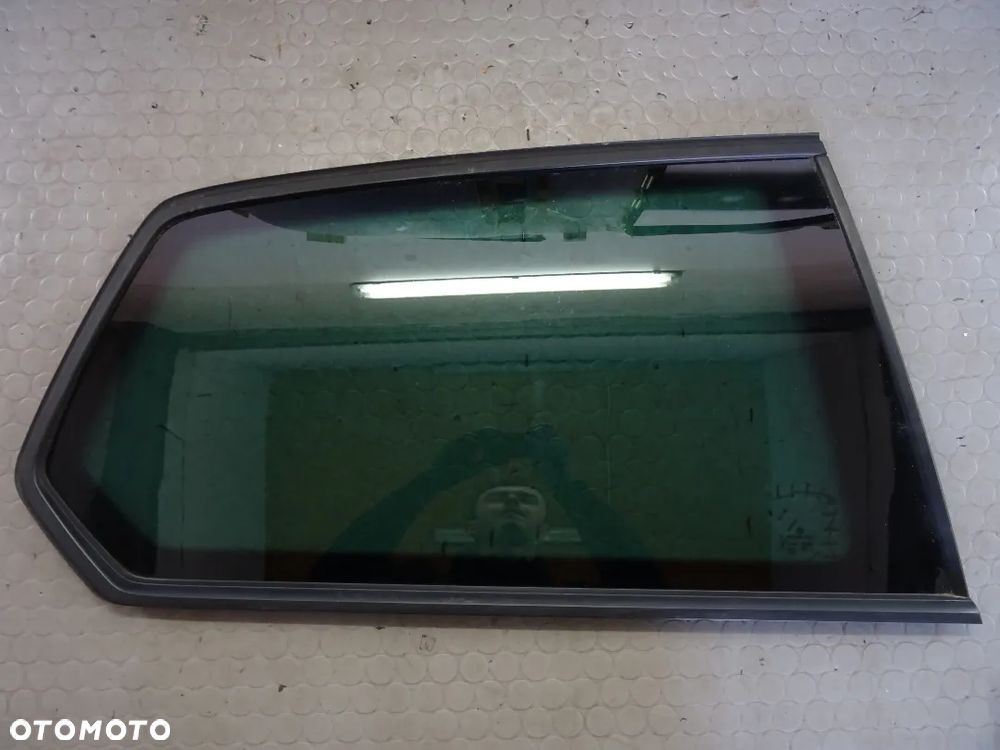 5G3845042D szyba karoseryjna prawa dymiona 3D VW Golf VII czesci - 1