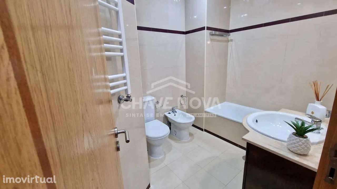 Apartamento T2 com Varanda e lugar de Garagem-MAD/02175/MH - Grande imagem: 4/19