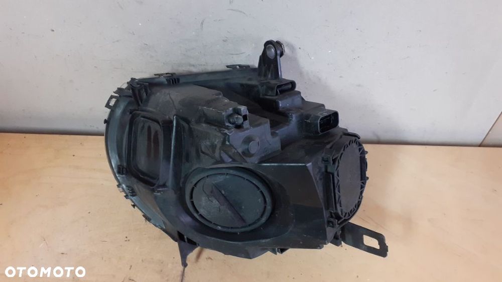 MINI COOPER R56  Lampa przód przednia prawa - 2