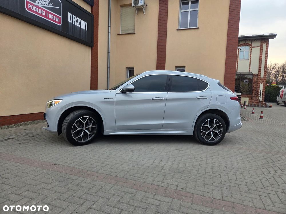 Alfa Romeo Stelvio 2.0 Turbo 16V AT8-Q4 Veloce - 5