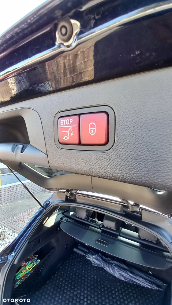 Mercedes-Benz GLC 250 d 4Matic 9G-TRONIC AMG Line - 12