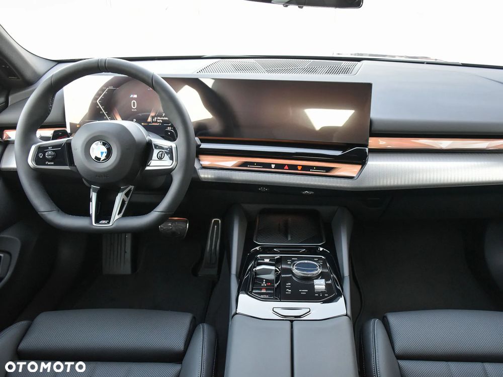 BMW Seria 5 520d xDrive - 30