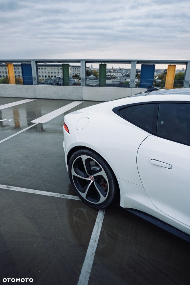 Jaguar F-Type - 9