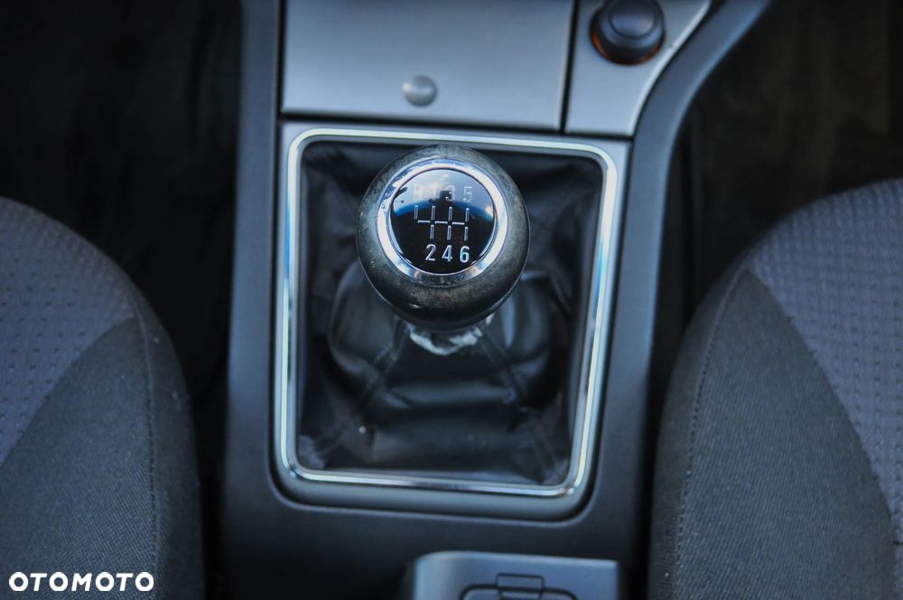 Opel Vectra 2.2 Comfort - 23