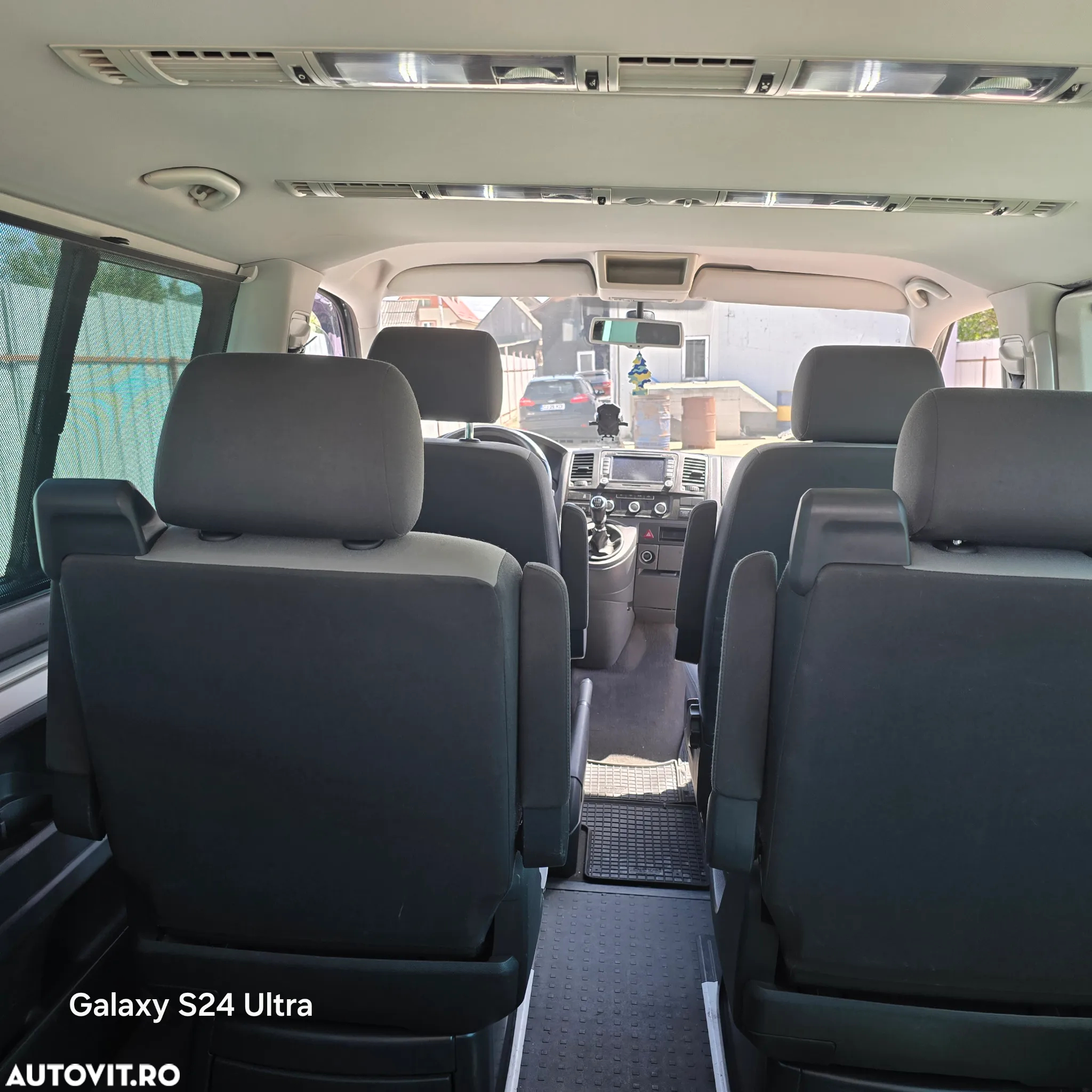Volkswagen Multivan - 9