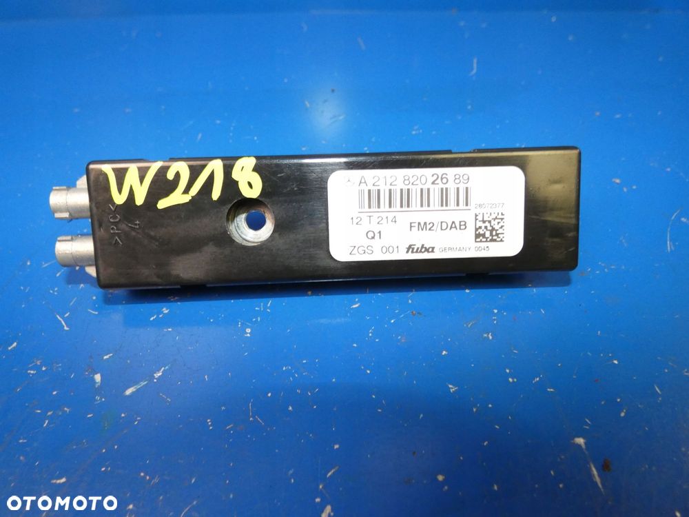 MERCEDES CLS W218 W212 WZMACNIACZ ANTENY - 1