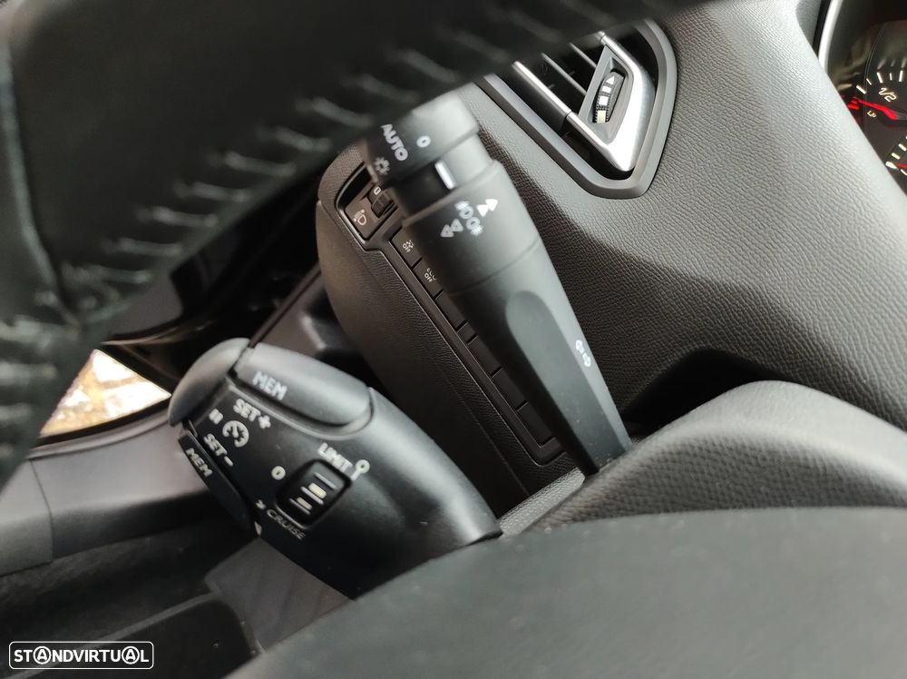 Peugeot 308 SW BlueHDi 120 Stop & Start Allure - 25