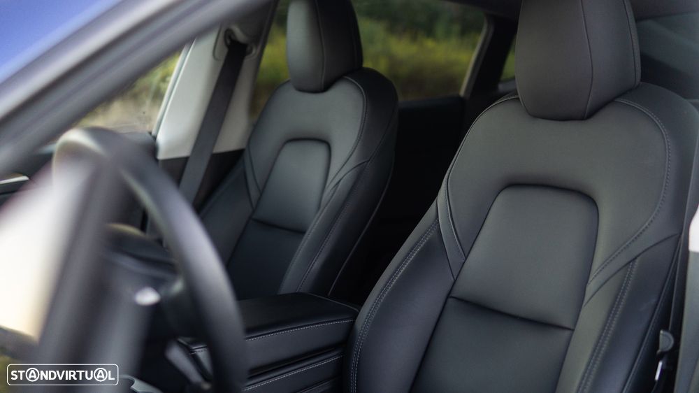 Tesla Model Y Long Range Dual Motor AWD - 18