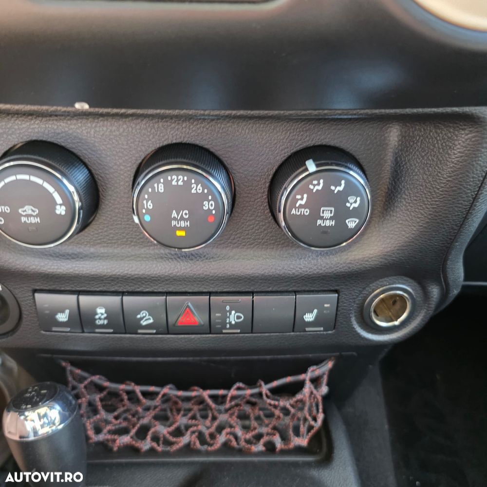 JEEP Wrangler 2012 — imagine 13
