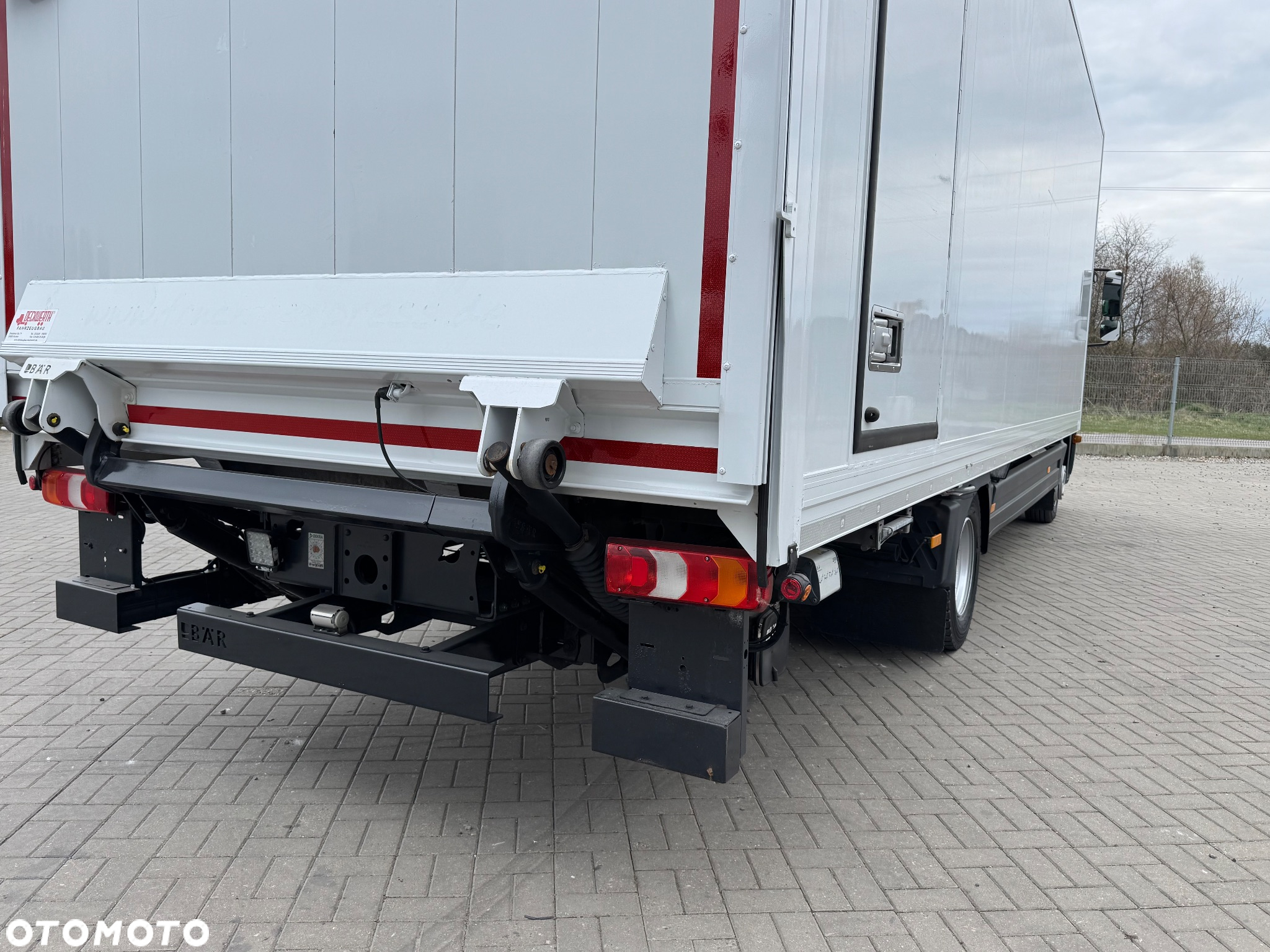 Mercedes-Benz ATEGO 1221 CHŁODNIA 7.3m + WINDA - 8