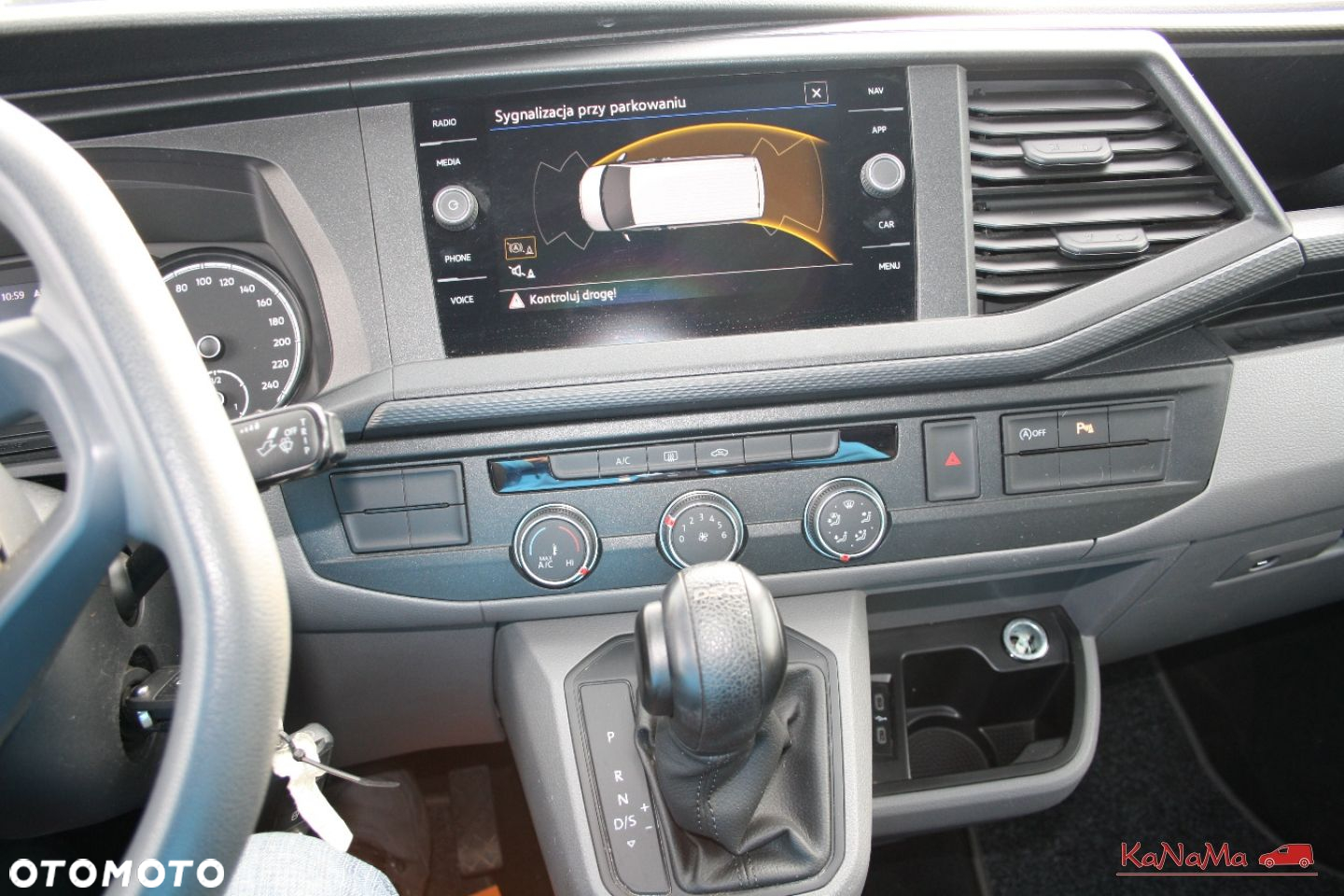 Volkswagen Transporter - 2