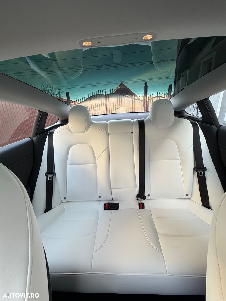 Tesla Model 3 Langstreckenbatterie Allradantrieb Dual Motor - 16