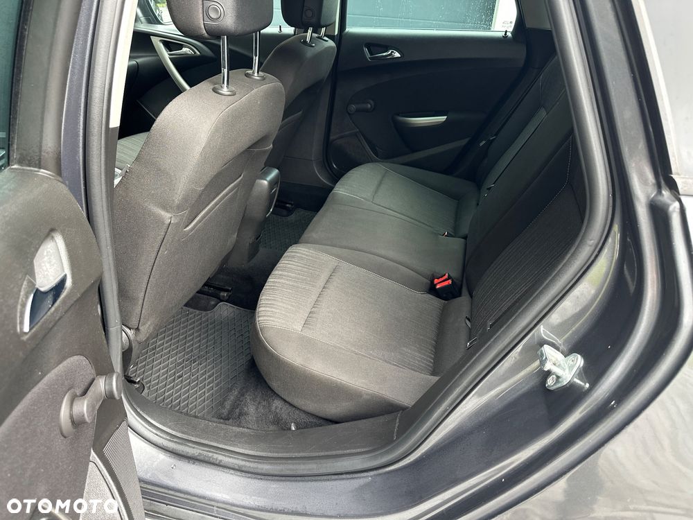 Opel Astra 1.4 Turbo Exklusiv - 31