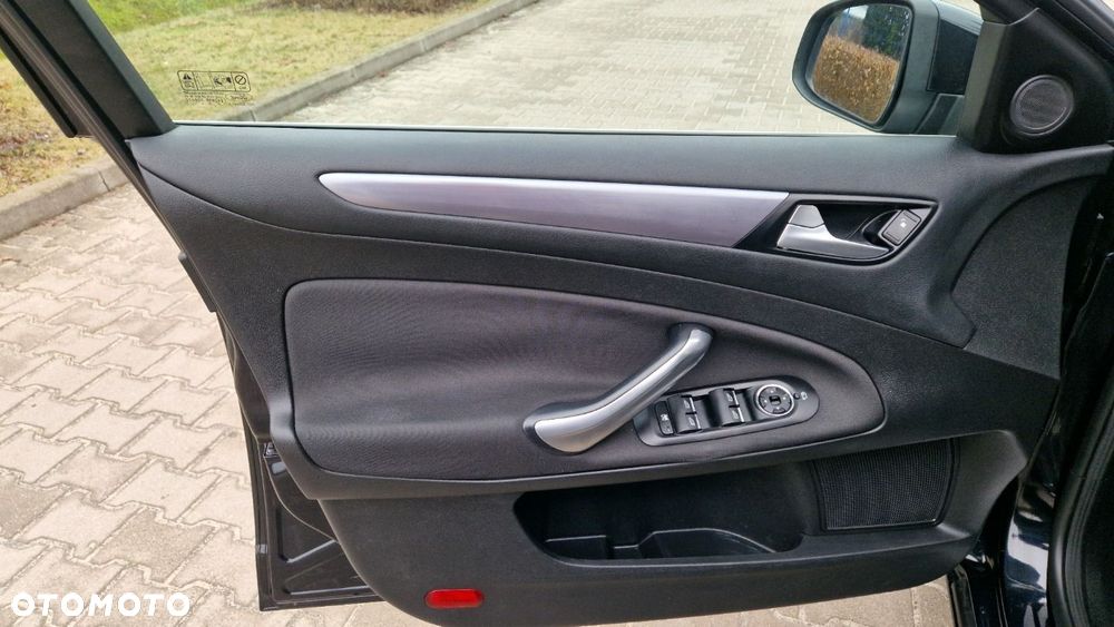 Ford Mondeo 2.0 TDCi Titanium - 11